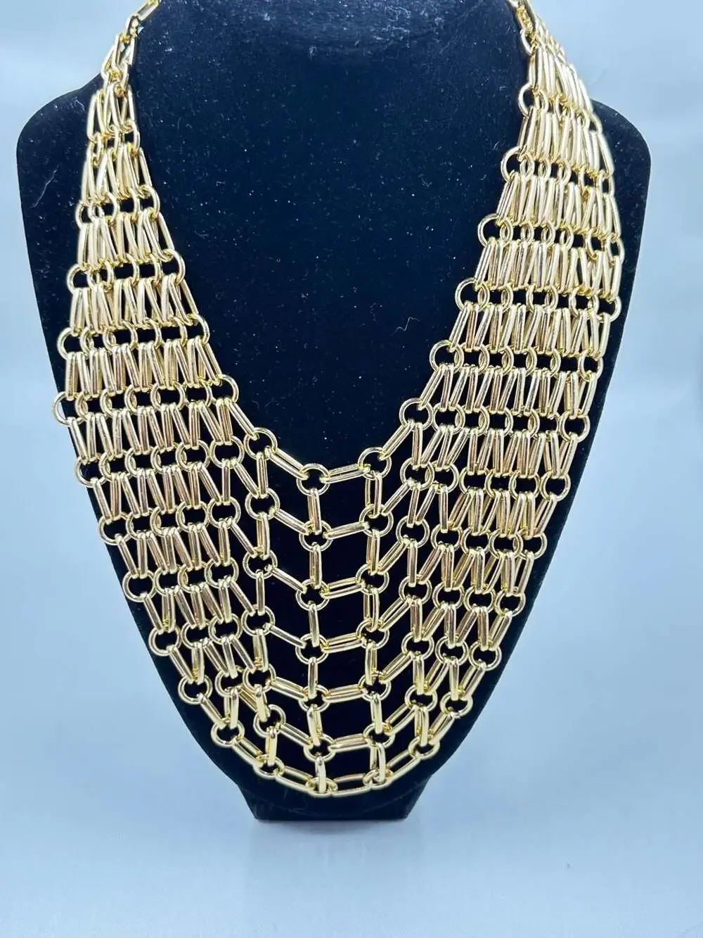 Vintage 1950s Gold Tone Chain Maille Statement Bib Necklace - Picture 2 of 5
